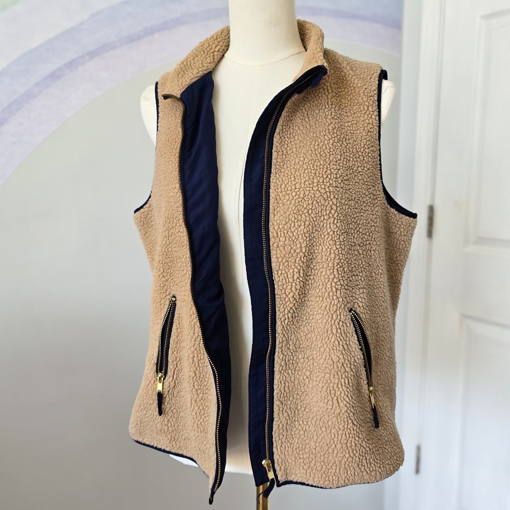 Crown & Ivy | Large | Navy & Tan Lined Faux Fur Sherpa Vest